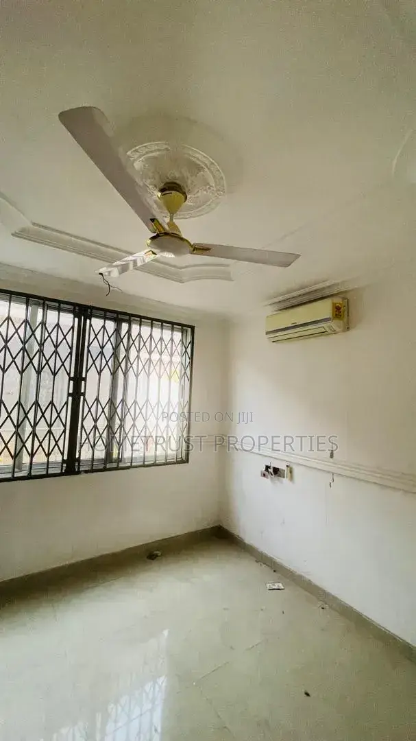 5bdrm Duplex in Tseaddo Dvla Area for rent