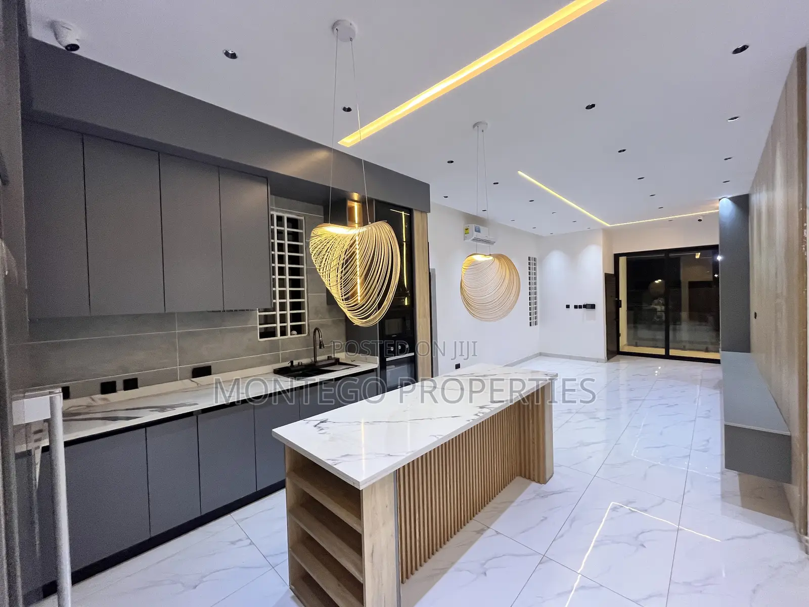 3bdrm House in Ashale Botwe for sale