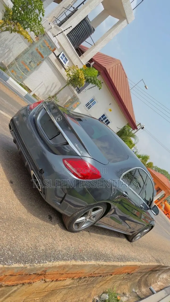 Mercedes-Benz C300 Base Sedan RWD (2.0L 4cyl 7A) 2016 White