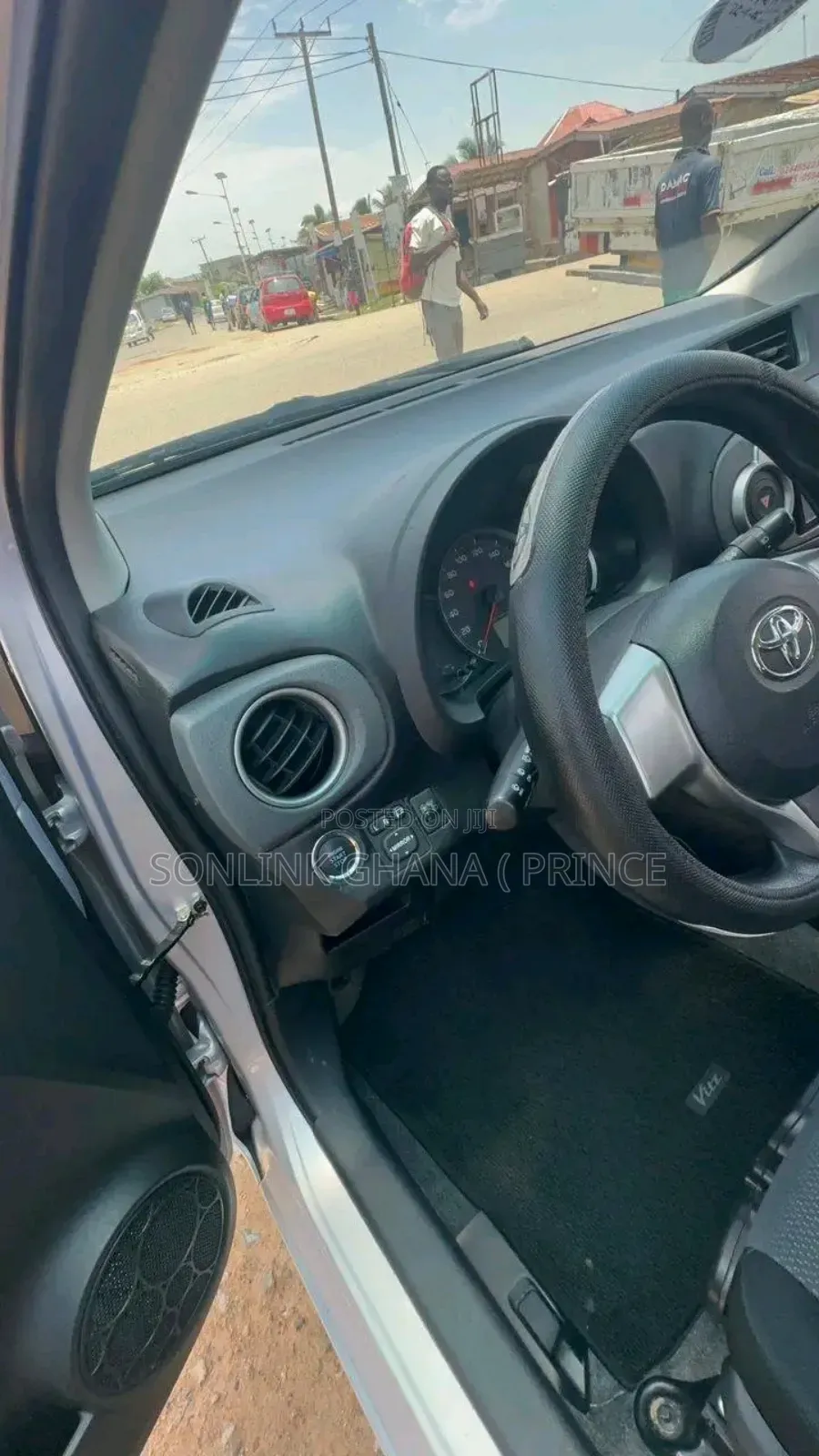 Toyota Vitz 1.0 FWD 5dr 2014