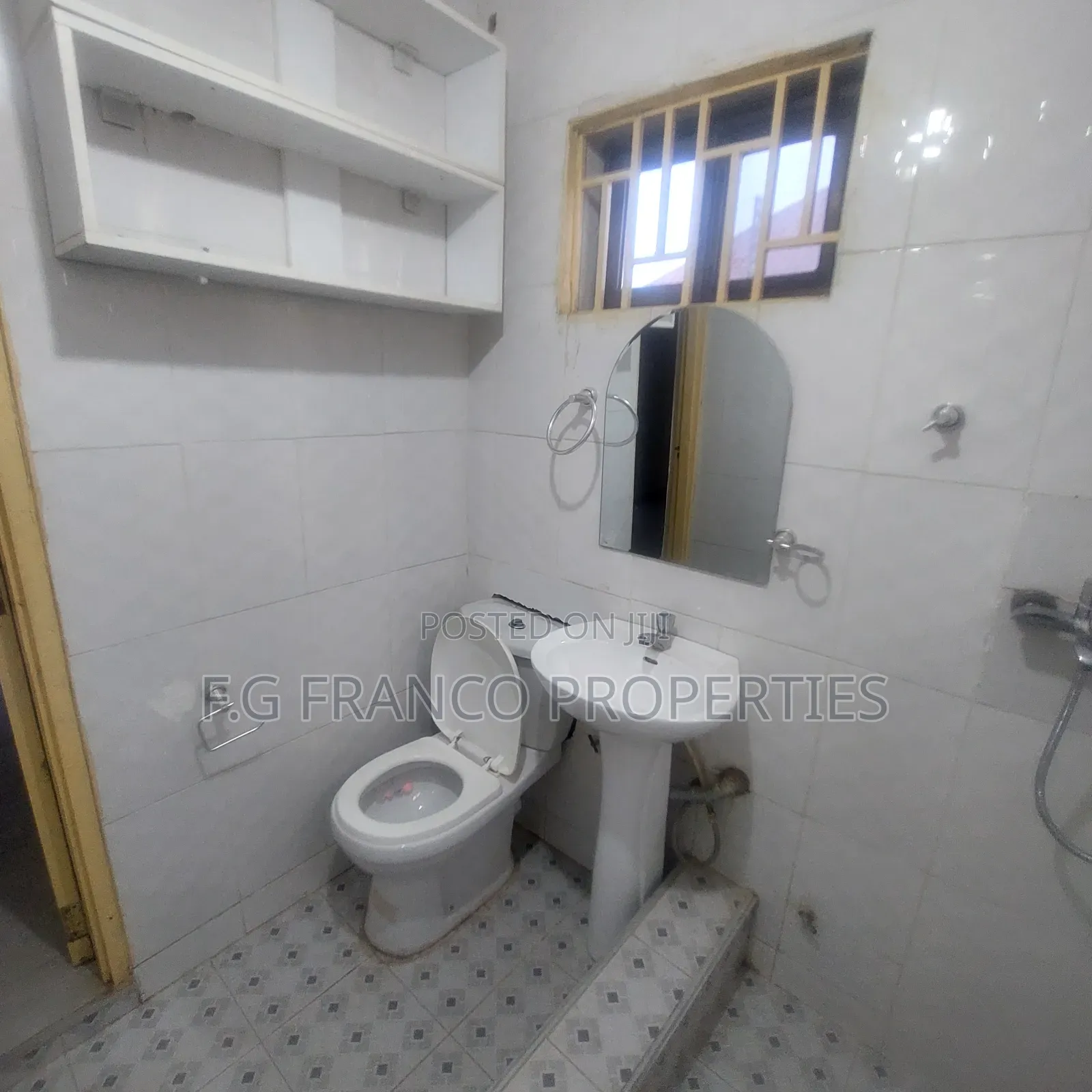 4bdrm House in Kg Franco Properties, Nungua for rent