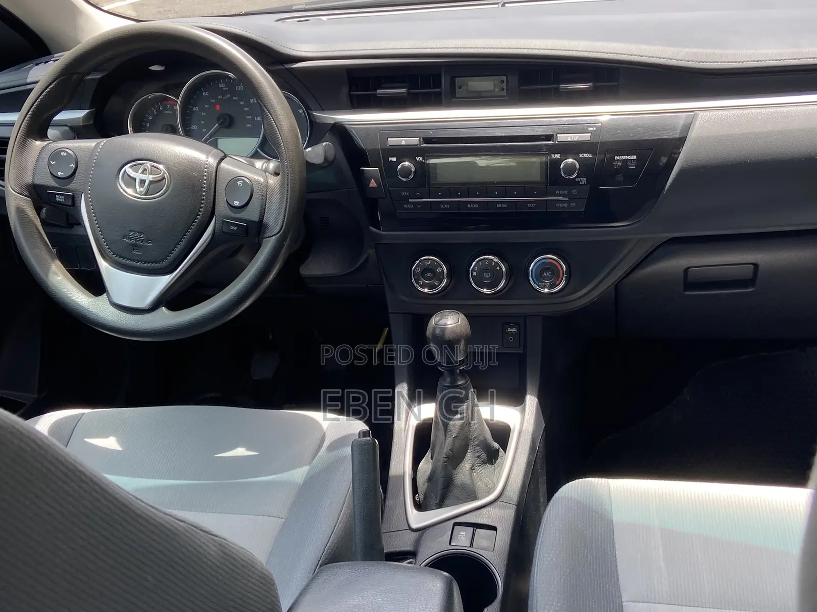 Toyota Corolla LE 4dr Sedan (1.8L 4cyl CVT) 2015 Black