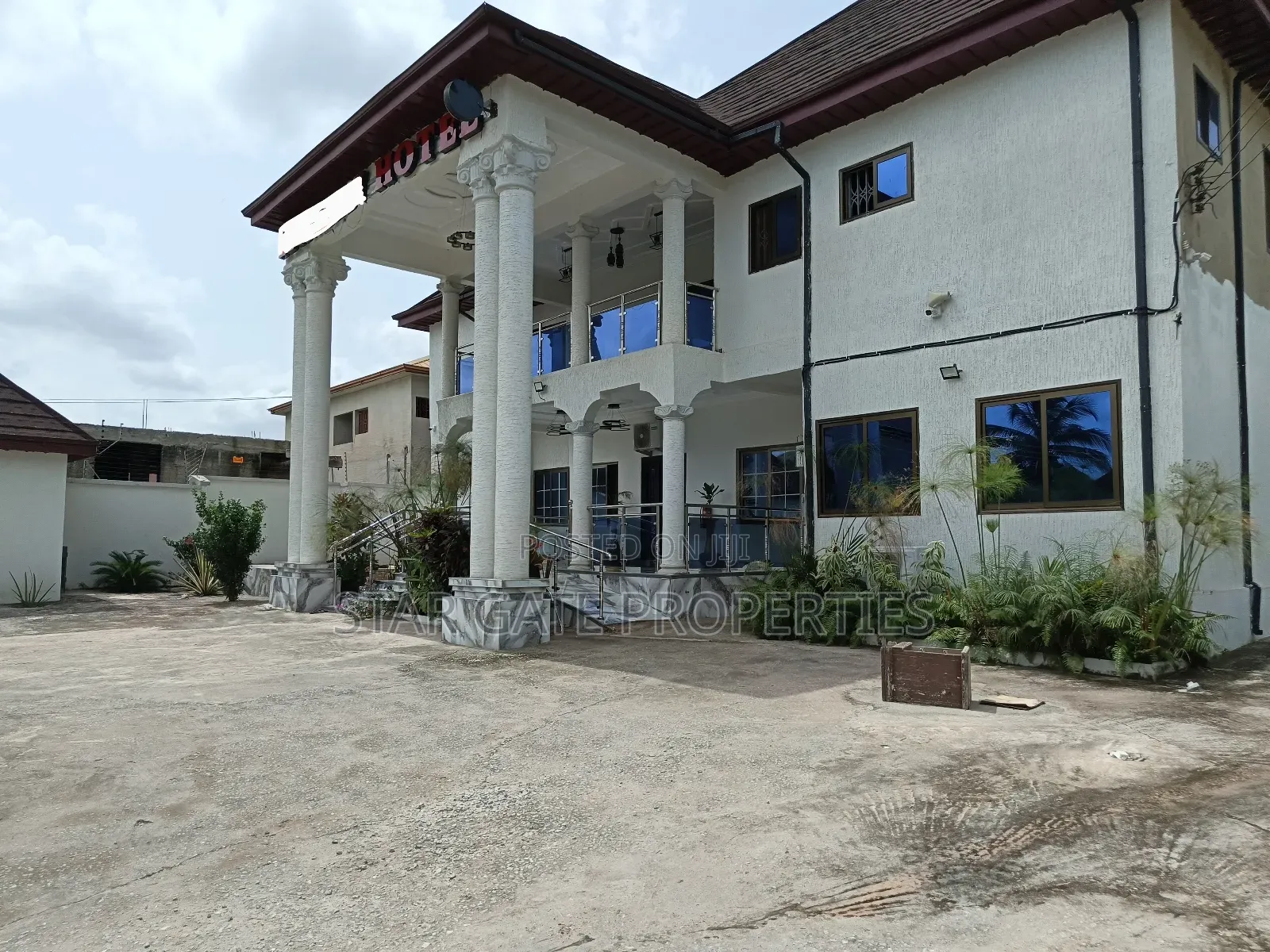 Hotel for Sale ( 16 Bedrooms) Kumasi.