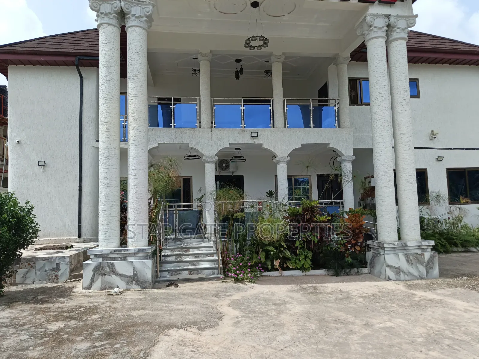 Hotel for Sale ( 16 Bedrooms) Kumasi.