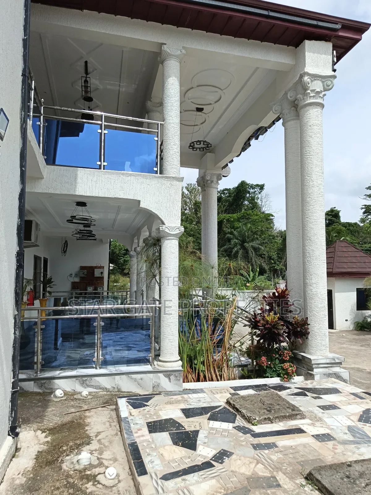 Hotel for Sale ( 16 Bedrooms) Kumasi.