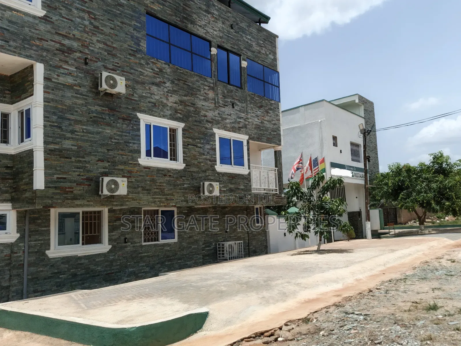 Hotel for Sale ( 17 Bedrooms ) Near Santasi.