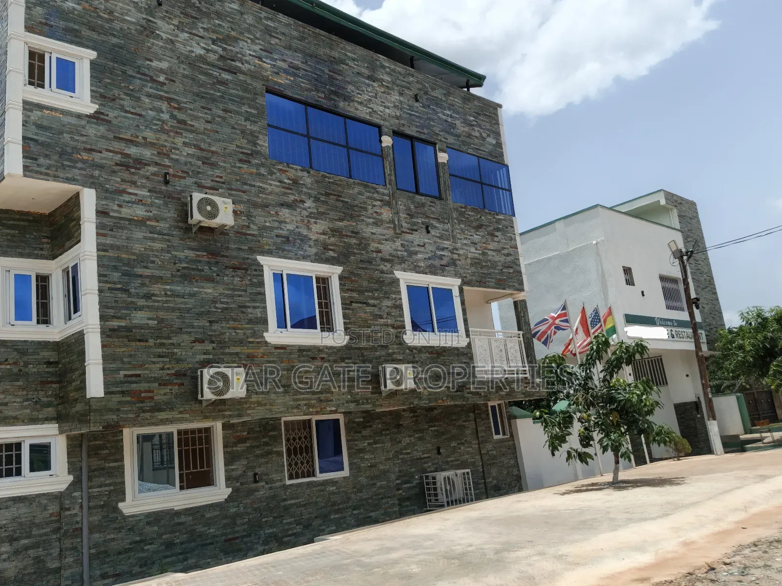 Hotel for Sale ( 17 Bedrooms ) Near Santasi.