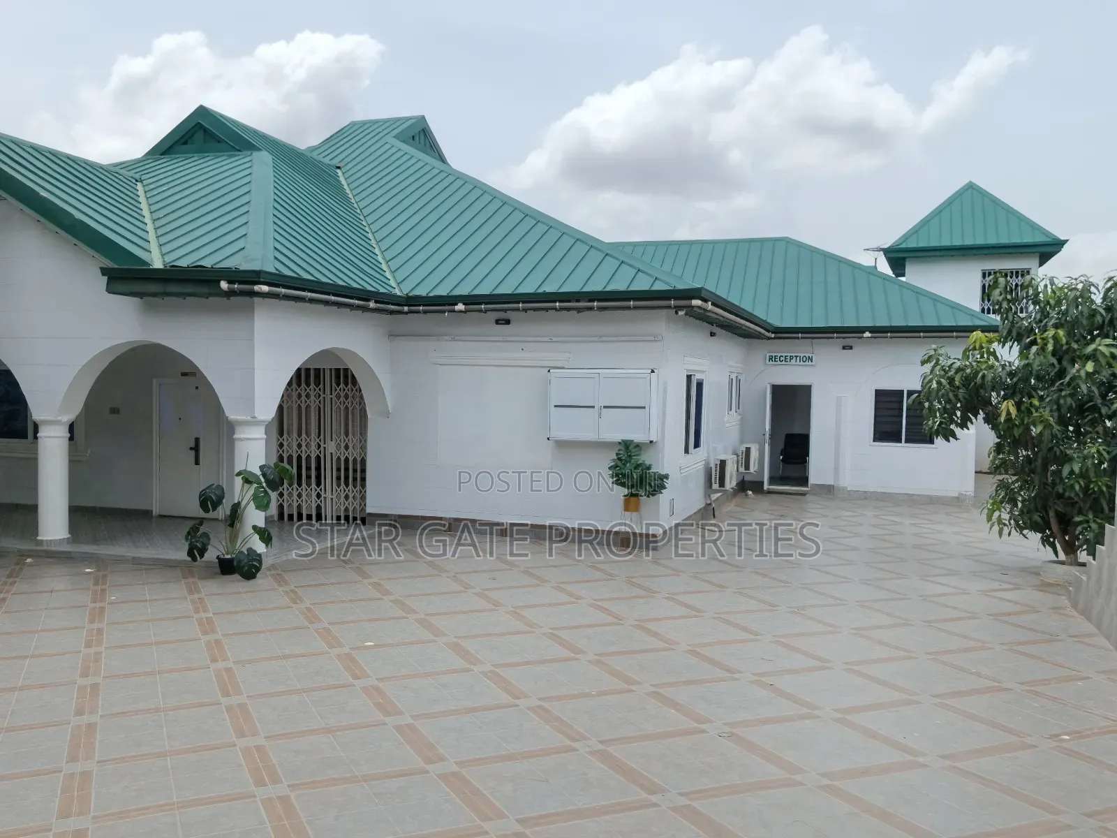 Hotel for Sale ( 17 Bedrooms ) Near Santasi.