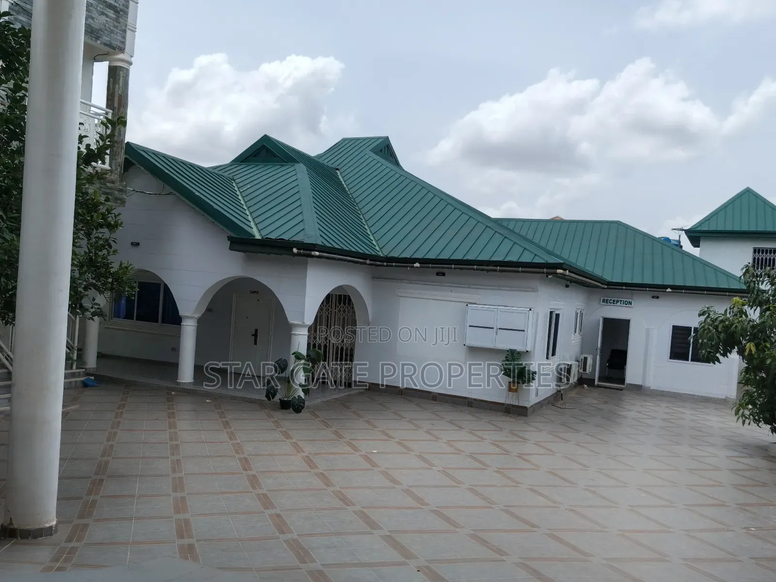 Hotel for Sale ( 17 Bedrooms ) Near Santasi.