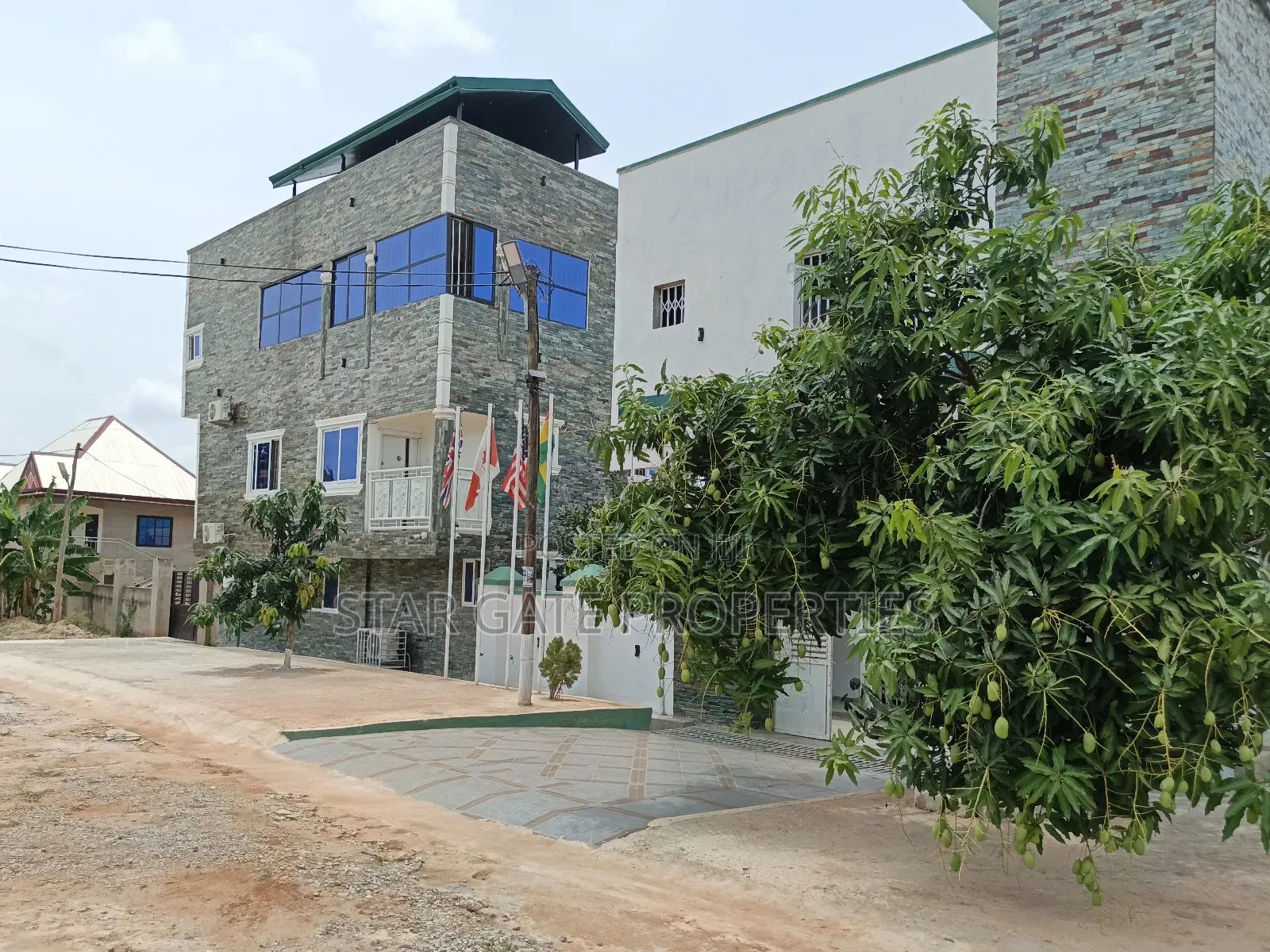 Hotel for Sale ( 17 Bedrooms ) Near Santasi.