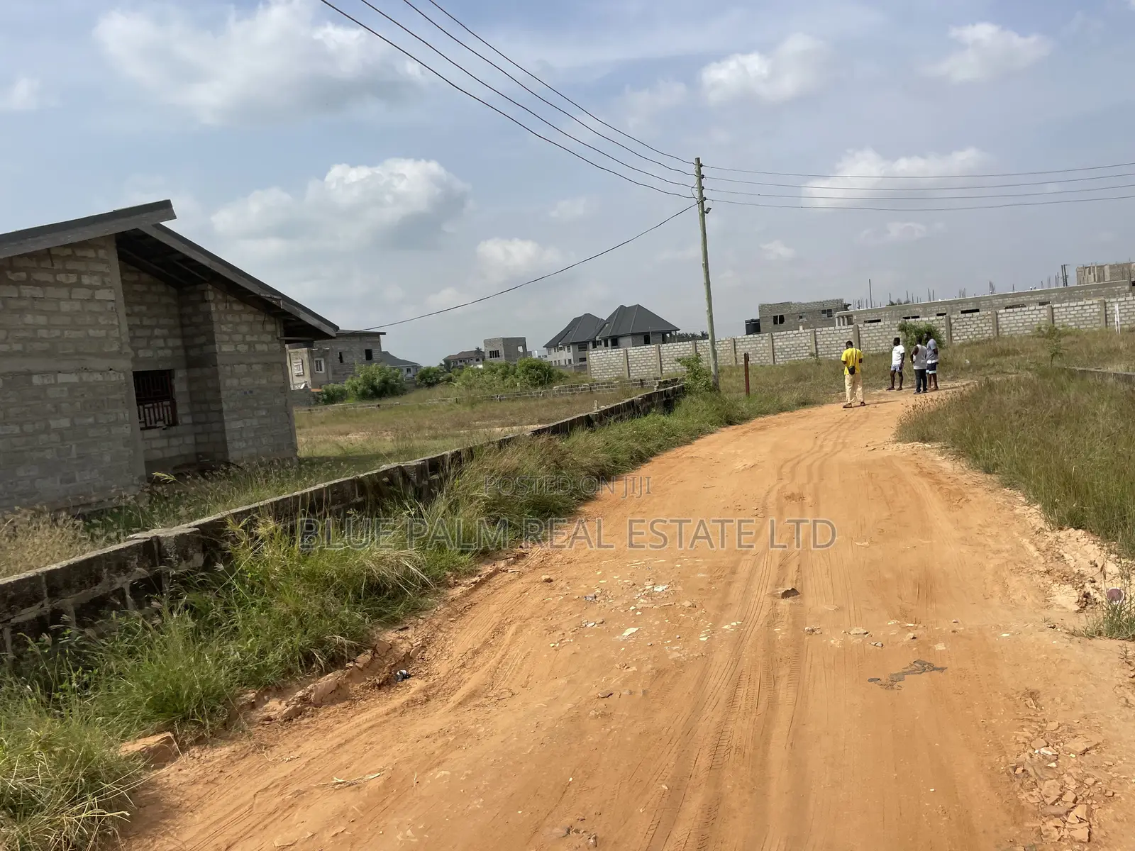 Land for Urgent Sale