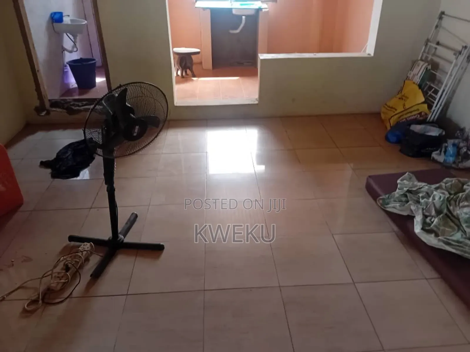 1bdrm Apartment in Estate Agency, Baatsona Total for rent