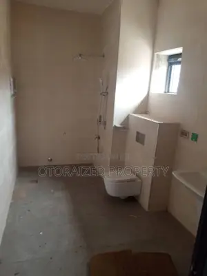 Furnished 5bdrm Townhouse / Terrace in North Labone Estate for rent