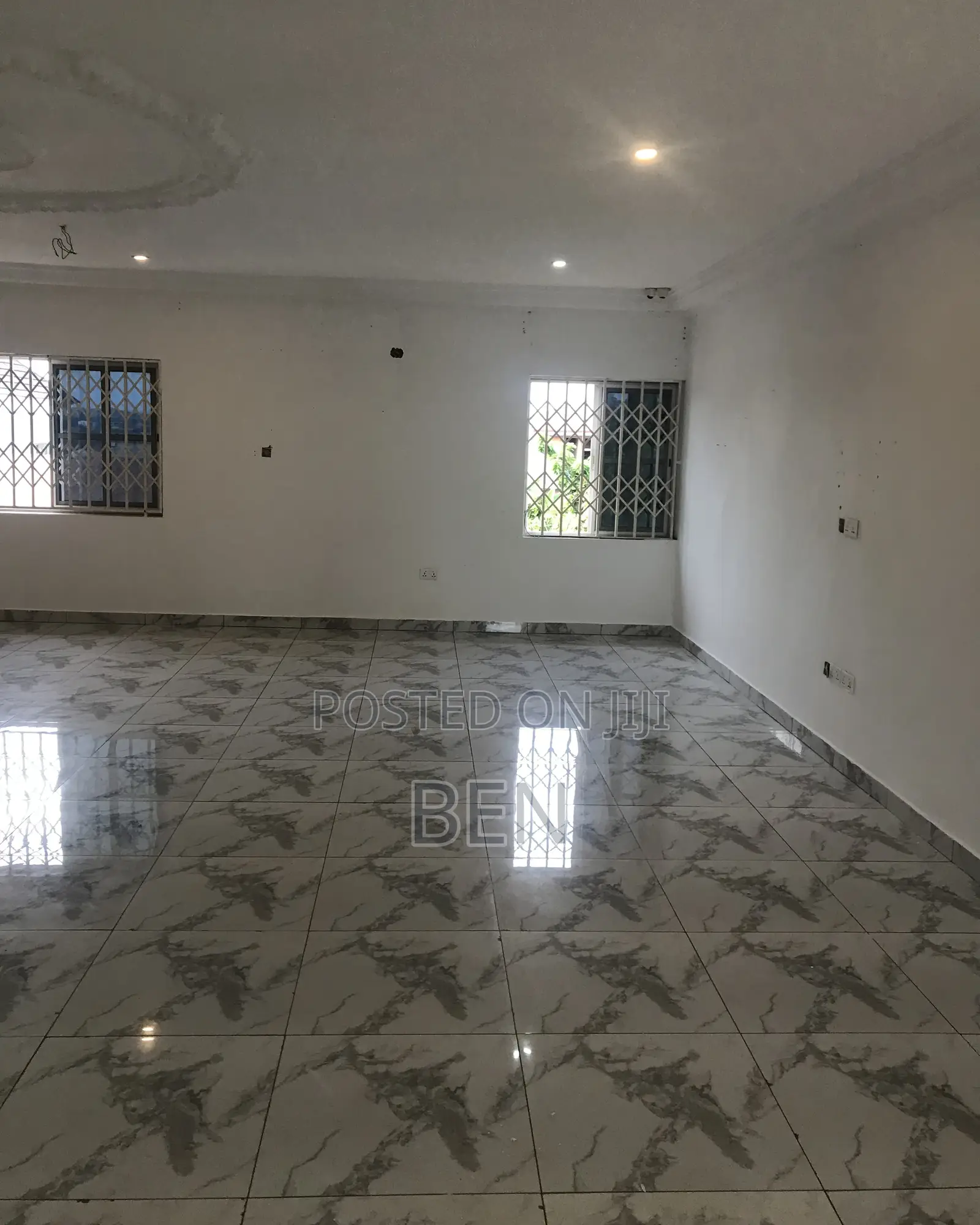 3bdrm Apartment in Tantra Yellow House, Ola Achool Area for rent