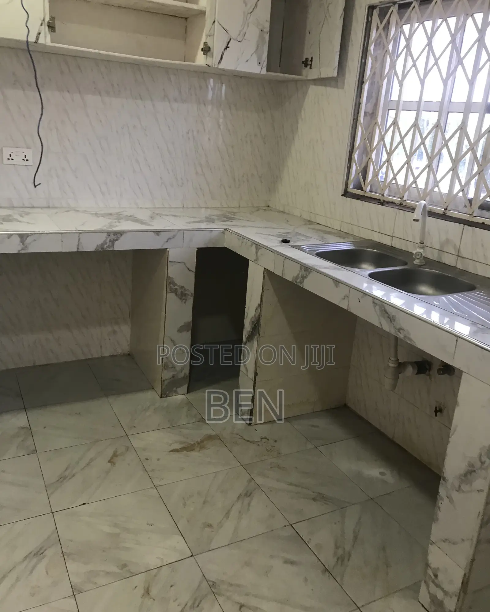 3bdrm Apartment in Tantra Yellow House, Ola Achool Area for rent