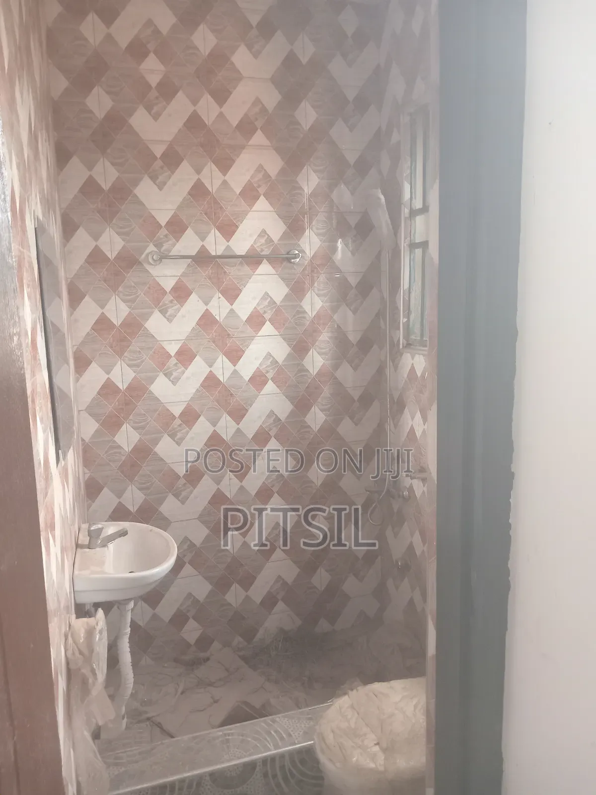 1bdrm Apartment in Palas Town, Anyaa, for rent