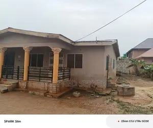 3bdrm Apartment in Adeleke Estates, Kumasi Metropolitan for sale