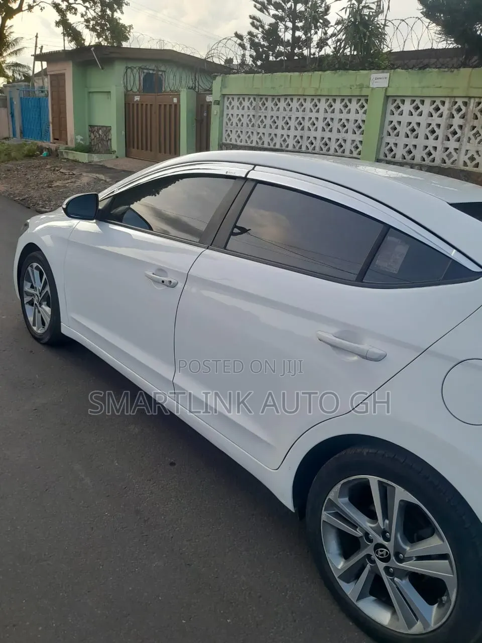 Hyundai Avante 2017 White