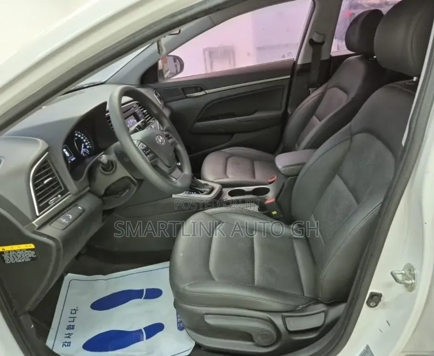 Hyundai Avante 2017 White