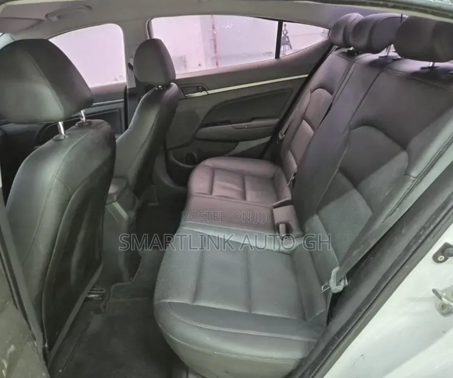 Hyundai Avante 2017 White