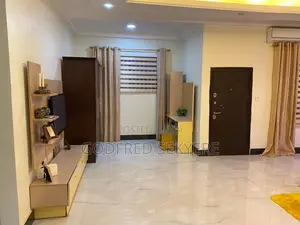 5bdrm Apartment in Adeleke Estates, Kumasi Metropolitan for sale