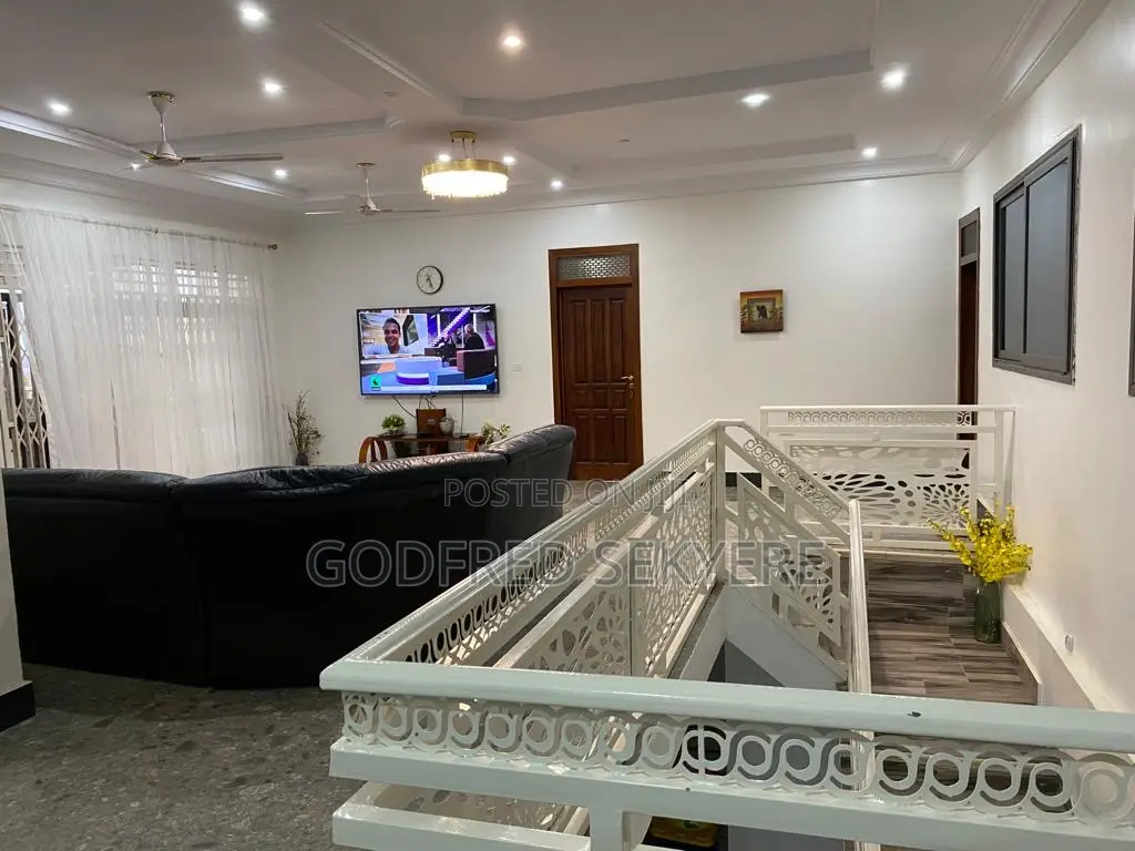 5bdrm Apartment in Adeleke Estates, Kumasi Metropolitan for sale