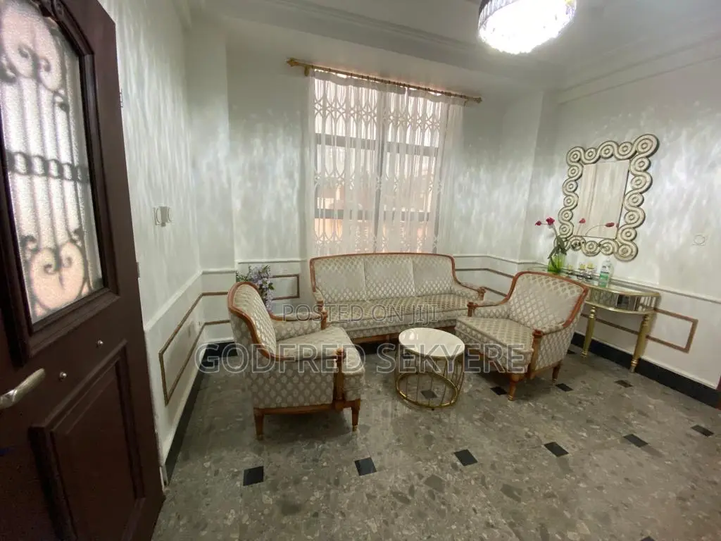 5bdrm Apartment in Adeleke Estates, Kumasi Metropolitan for sale