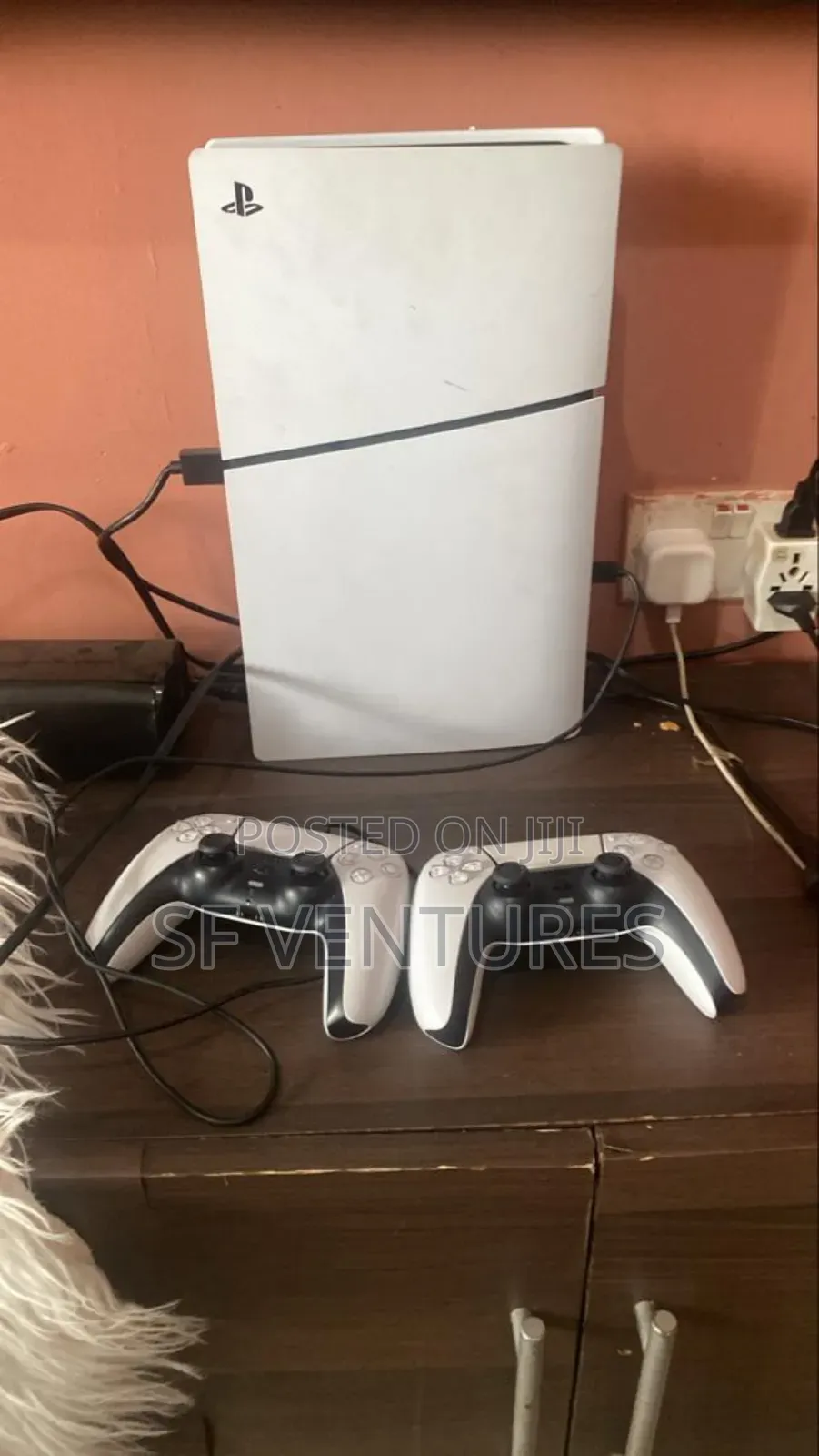 Ps5 Standard 1tb – Only 1 Month Old!