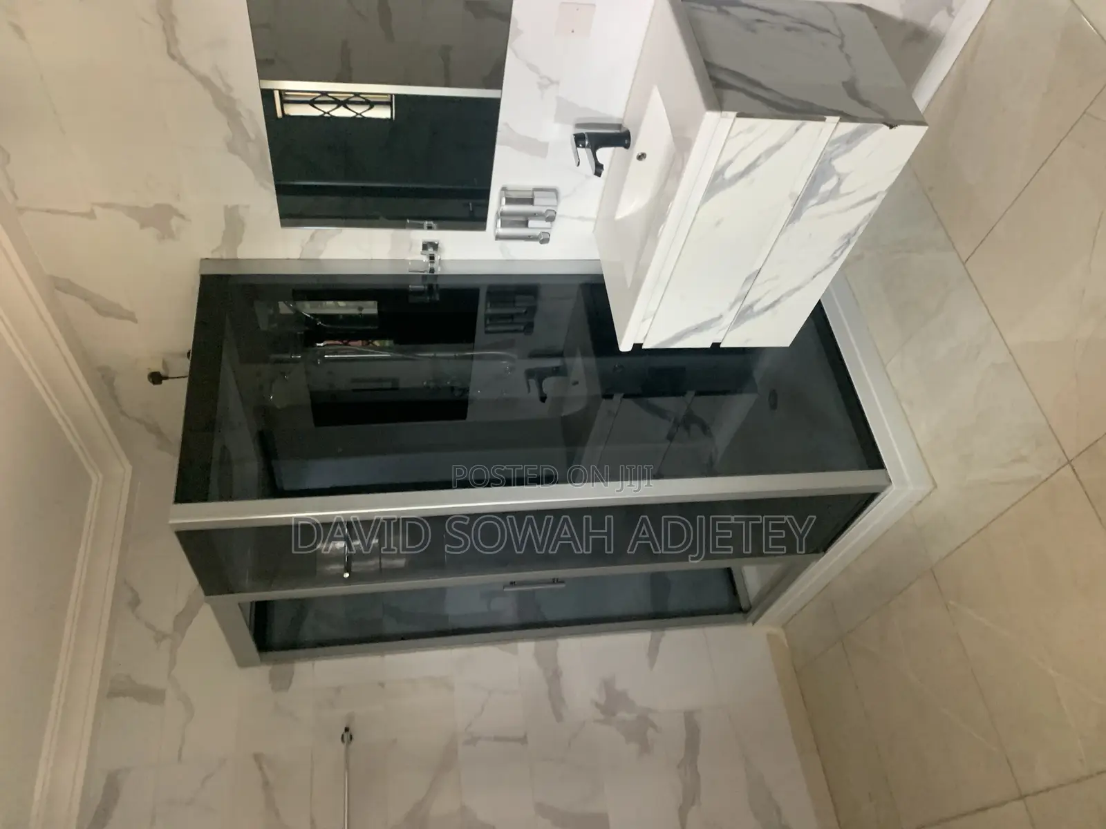 4bdrm Apartment in Agbleza, New Town for rent