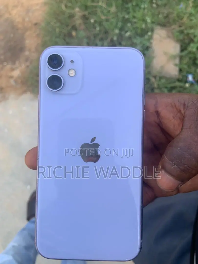 Apple iPhone 11 64 GB Purple