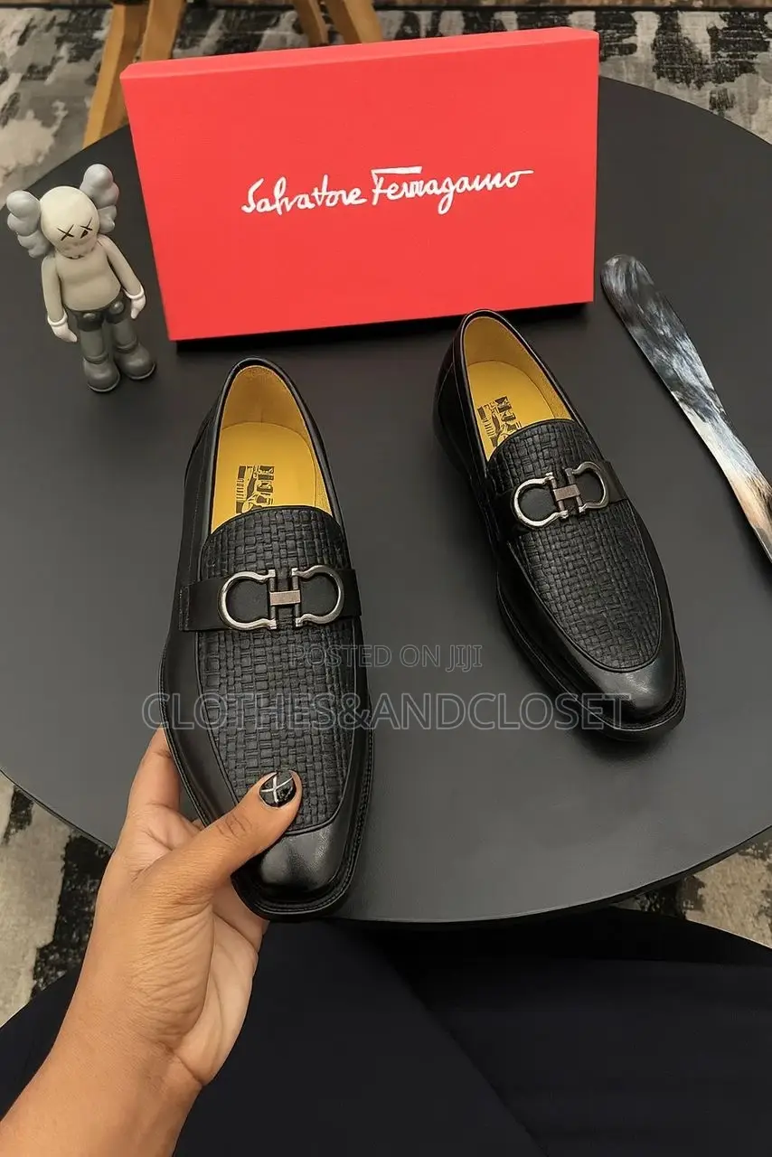 Ferragamo Men's Black Leather Loafer