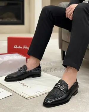 Ferragamo Men's Black Leather Loafer