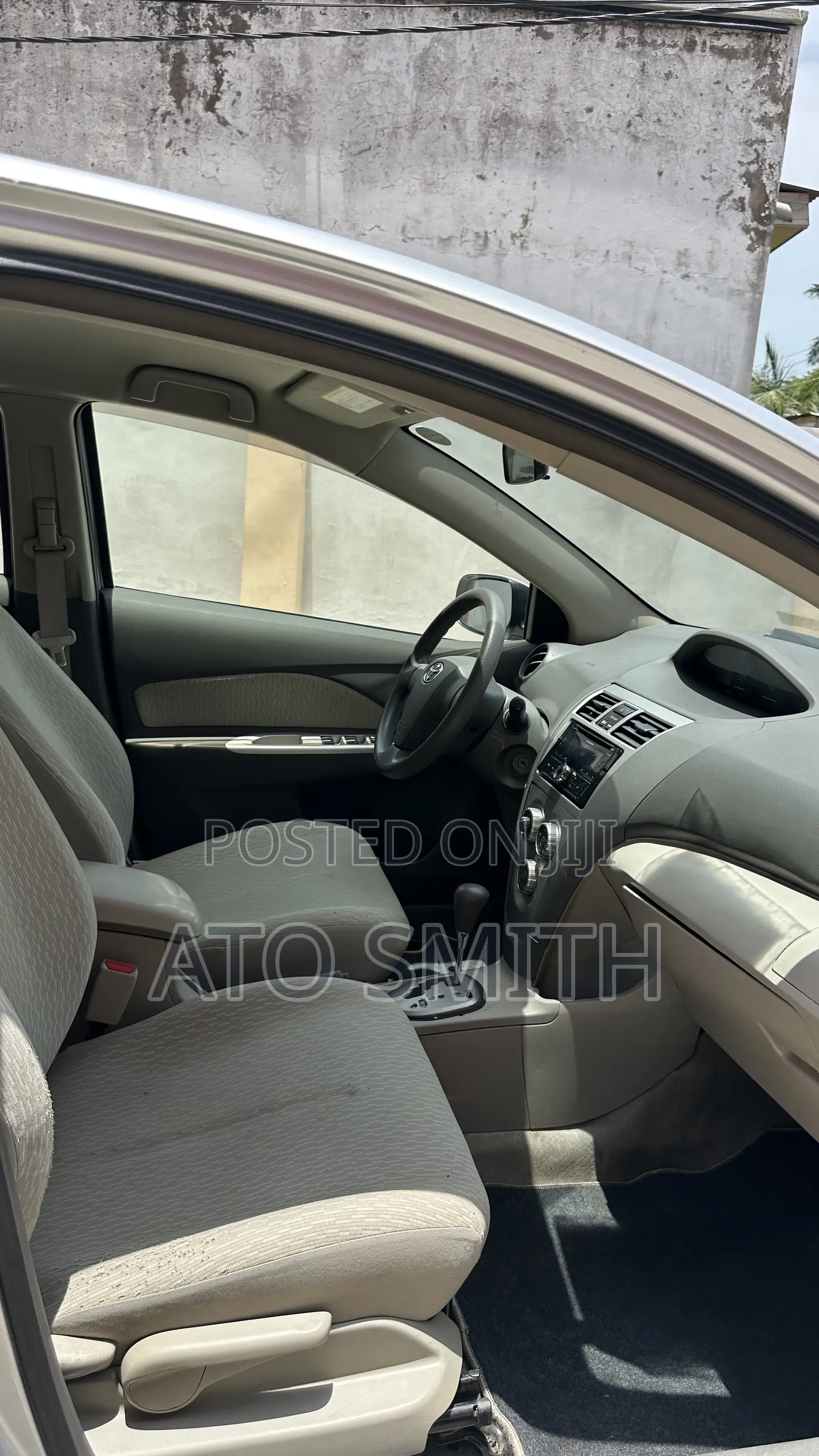 Toyota Belta 2010 Silver