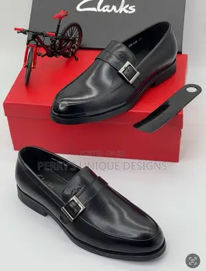 Elitestride Signature Black Leather Buckle Loafers