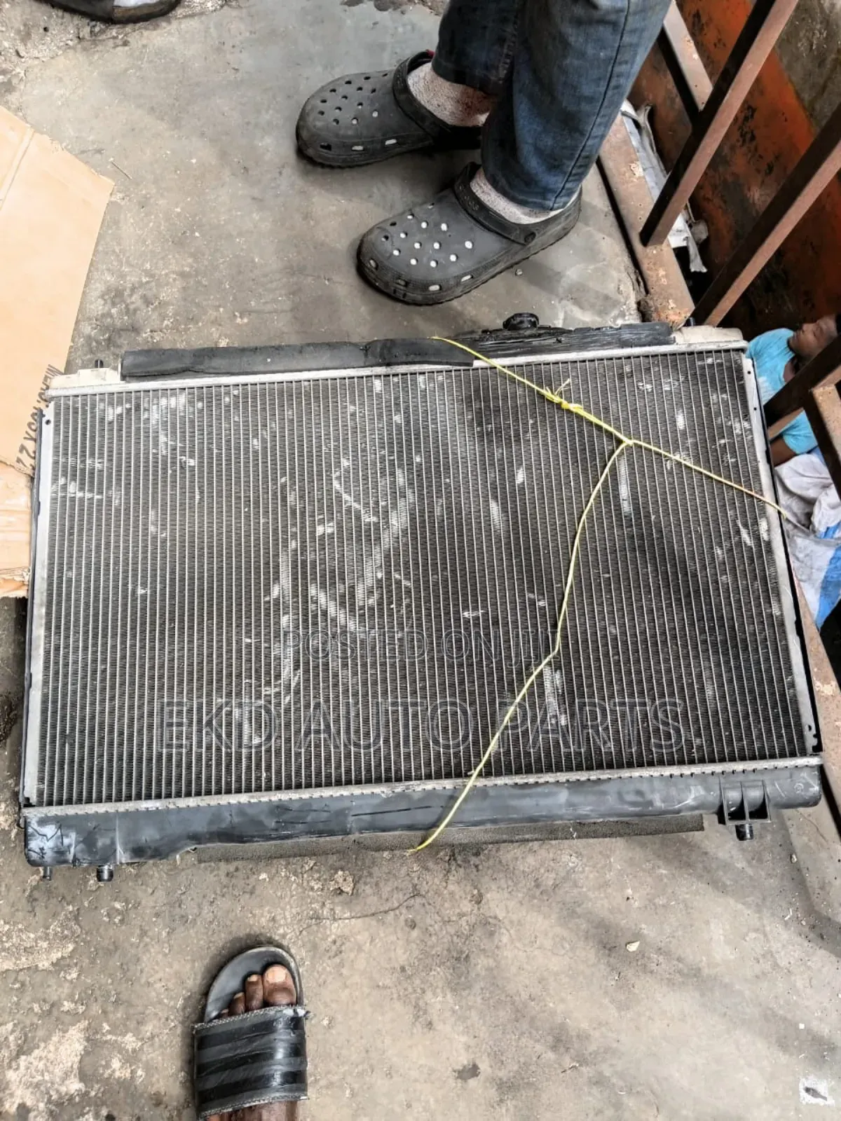 Toyota Voxy / Noah Radiator