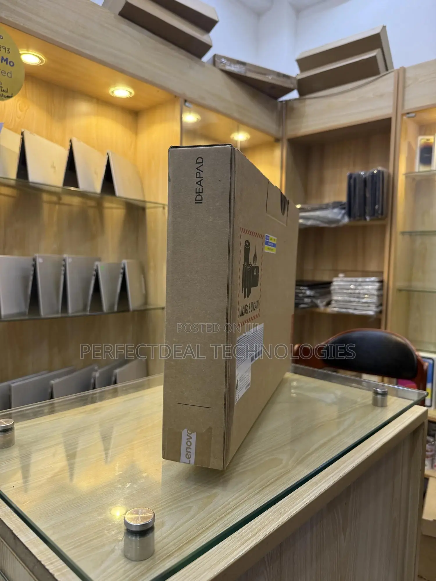 New Laptop Lenovo Ideapad 3 8GB Intel Core i3 SSD 512GB