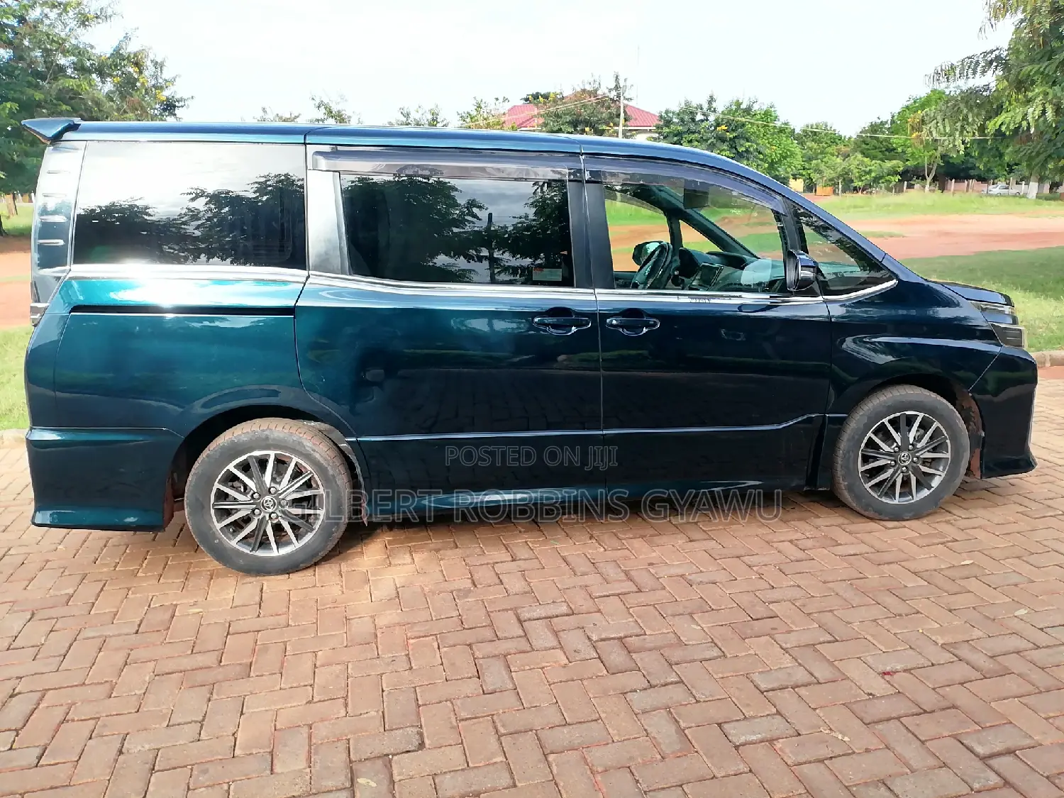 Toyota Voxy SV Premium 2014 Black
