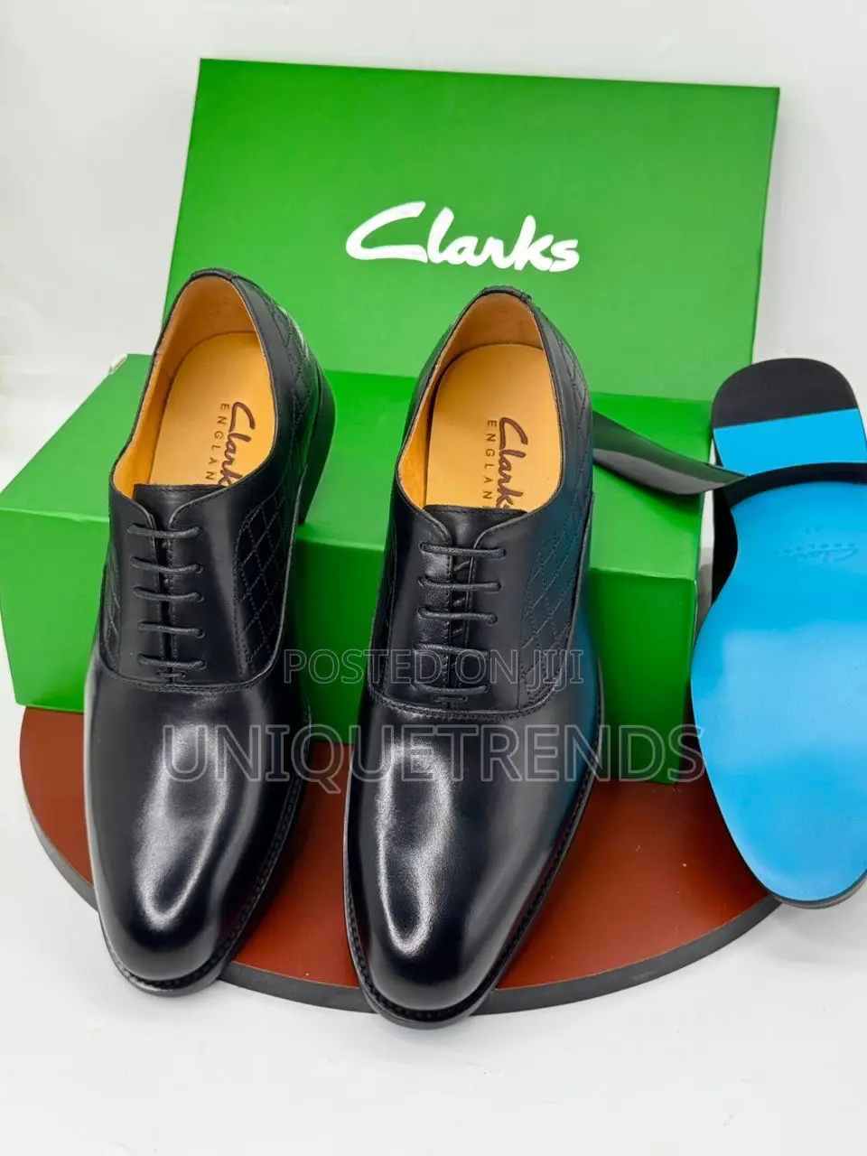 Executive Clarks Leather Oxfords Shoe