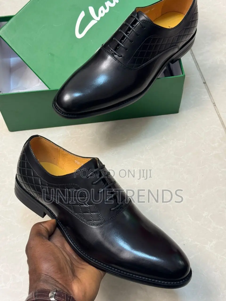 Executive Clarks Leather Oxfords Shoe