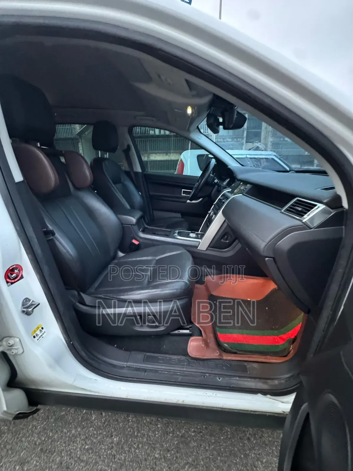 Land Rover Discovery Sport SE 2017 White
