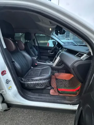 Land Rover Discovery Sport SE 2017 White