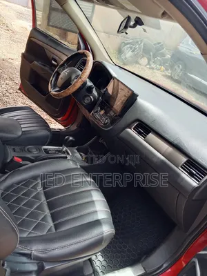 Mitsubishi Outlander 2014 Red