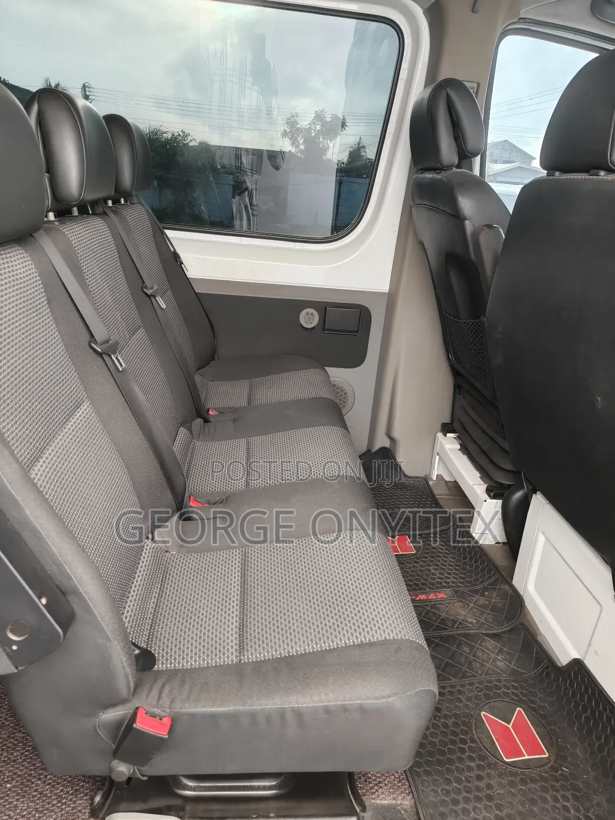 Mercedes-Benz Sprinter 2012 White