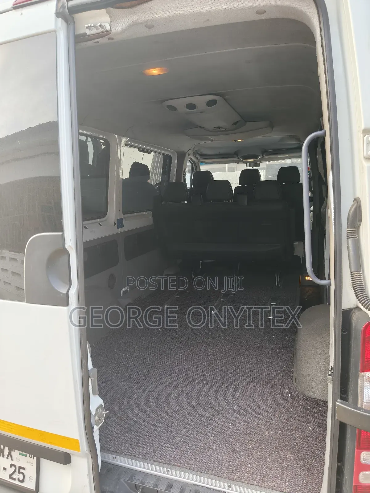 Mercedes-Benz Sprinter 2012 White