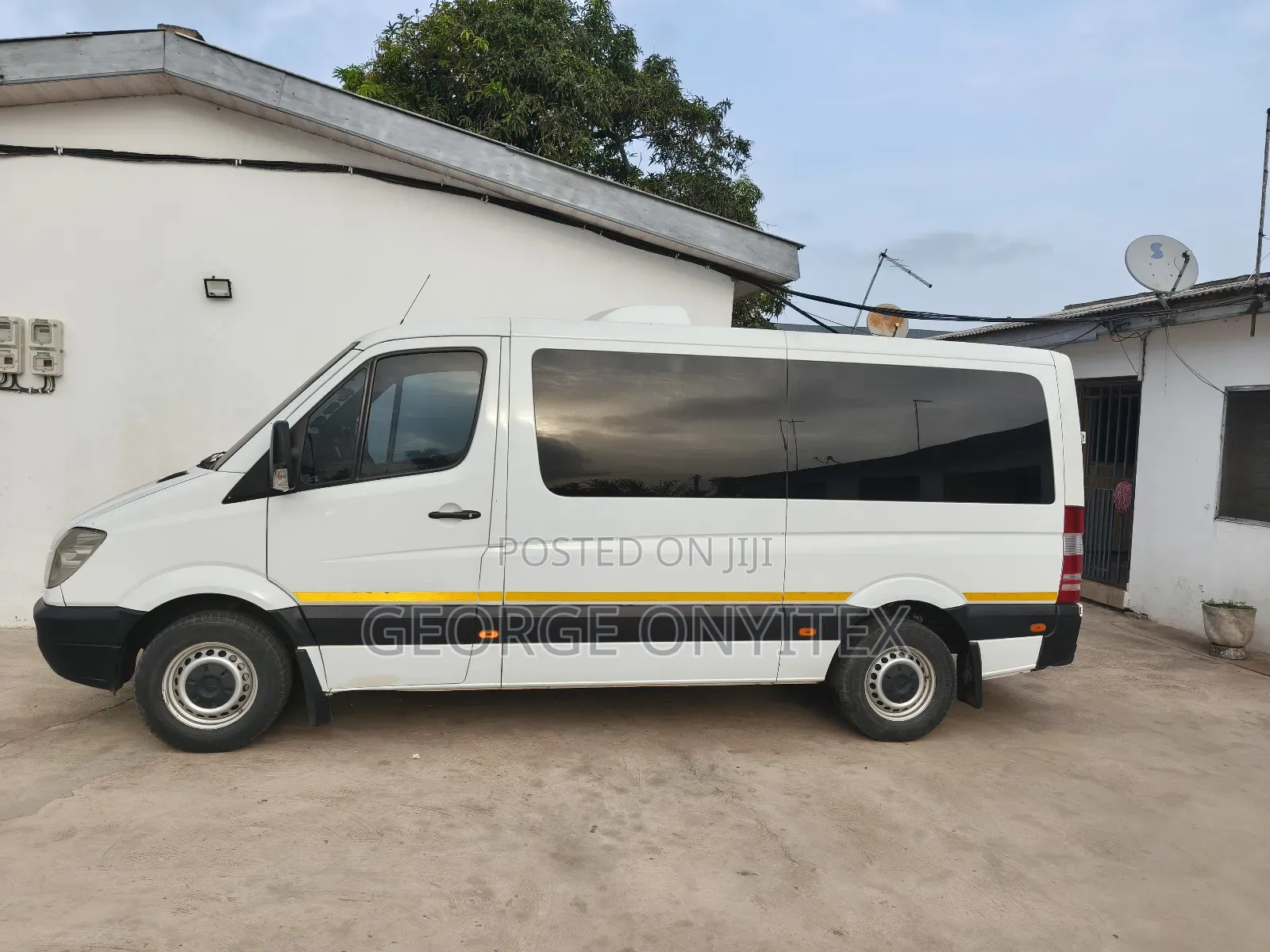 Mercedes-Benz Sprinter 2012 White