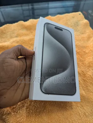 New Apple iPhone 15 Pro Max 256 GB White
