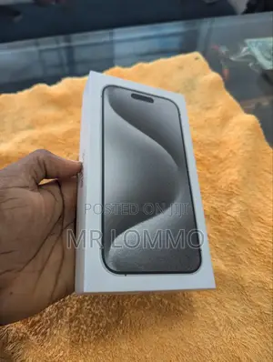 New Apple iPhone 15 Pro Max 256 GB White