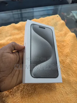 New Apple iPhone 15 Pro Max 256 GB White