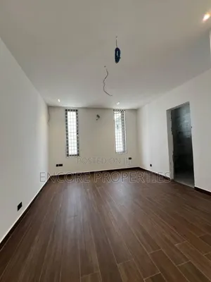 5bdrm House in Oyarifa, Pentecost for sale