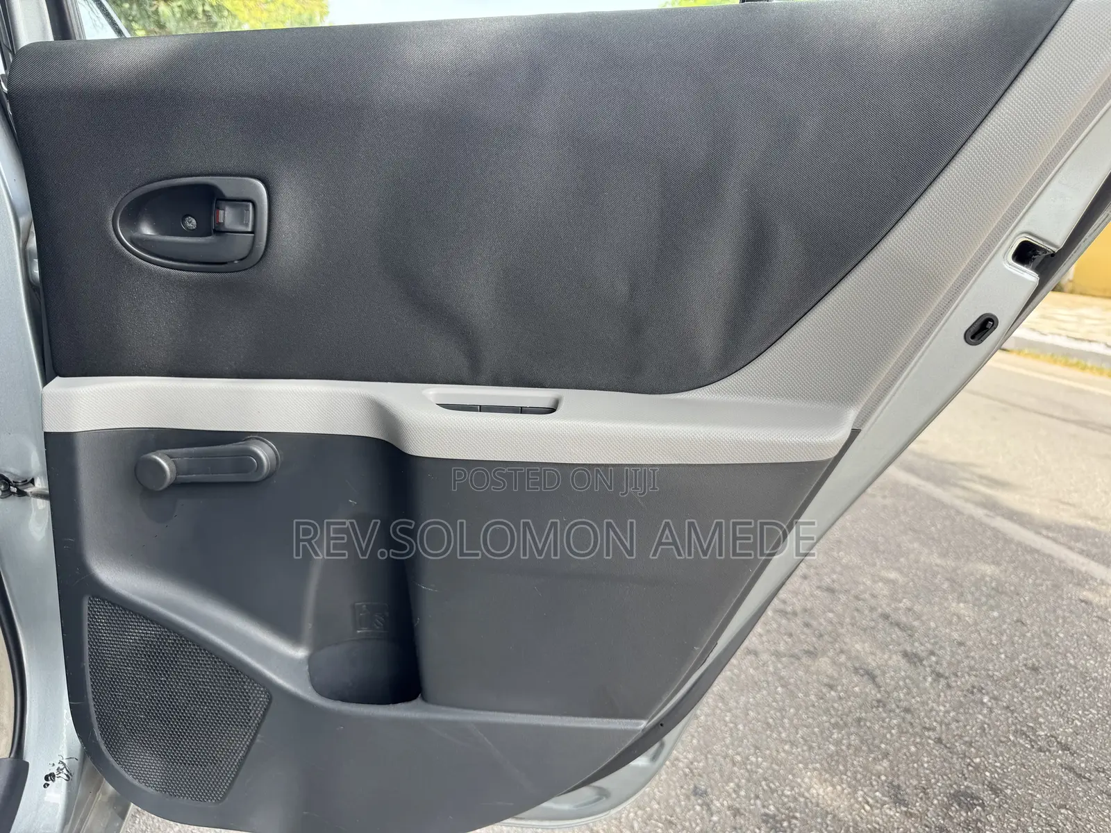 Toyota Yaris Base Hatchback 3dr 2010 Gray
